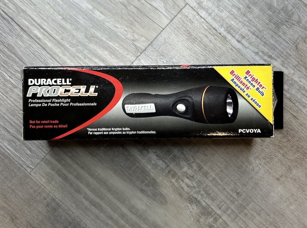 Duracell Procell Explorer Xenon Torch Flashlight Rubber Body NOS Heavy Duty